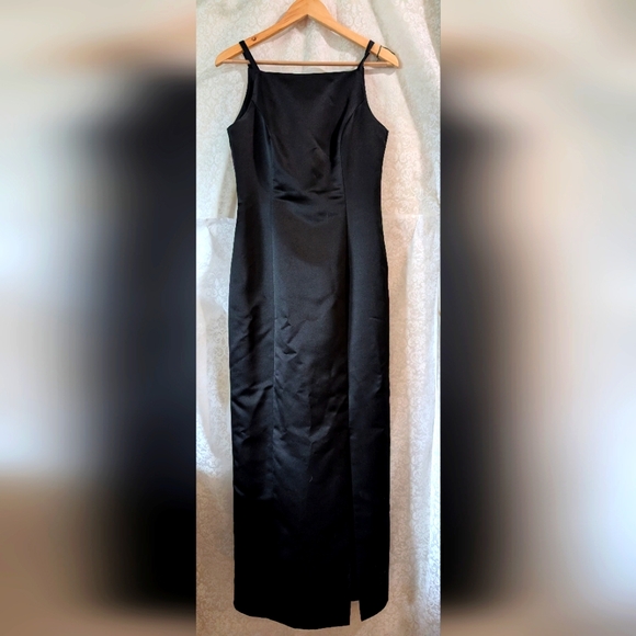 Randi May Collection Elegant Black Satin Formal‎ Dress Sz. 6 - Picture 1 of 12